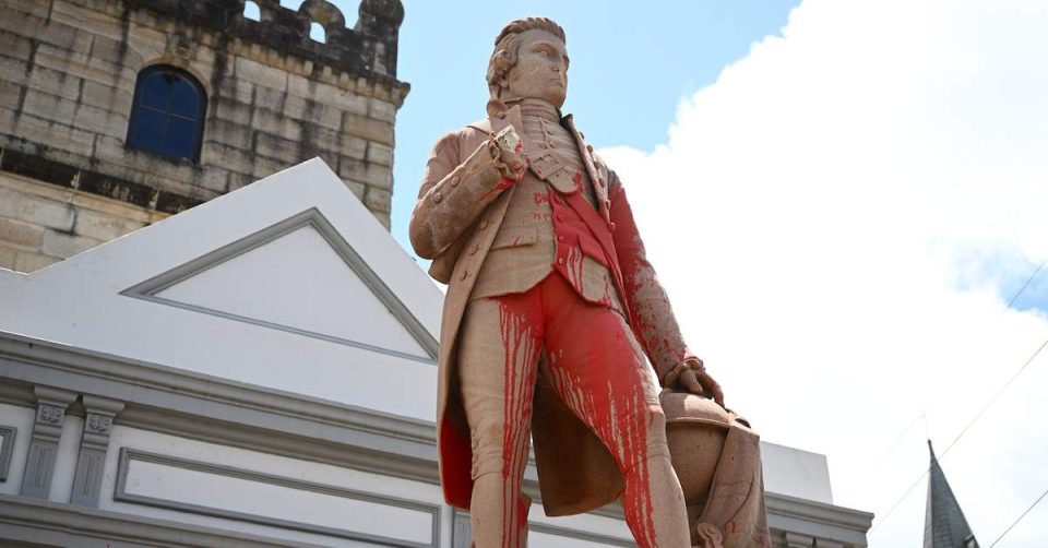 Melbourne wordt doodmoe van vandalisme, verwijdert James Cook-standbeeld