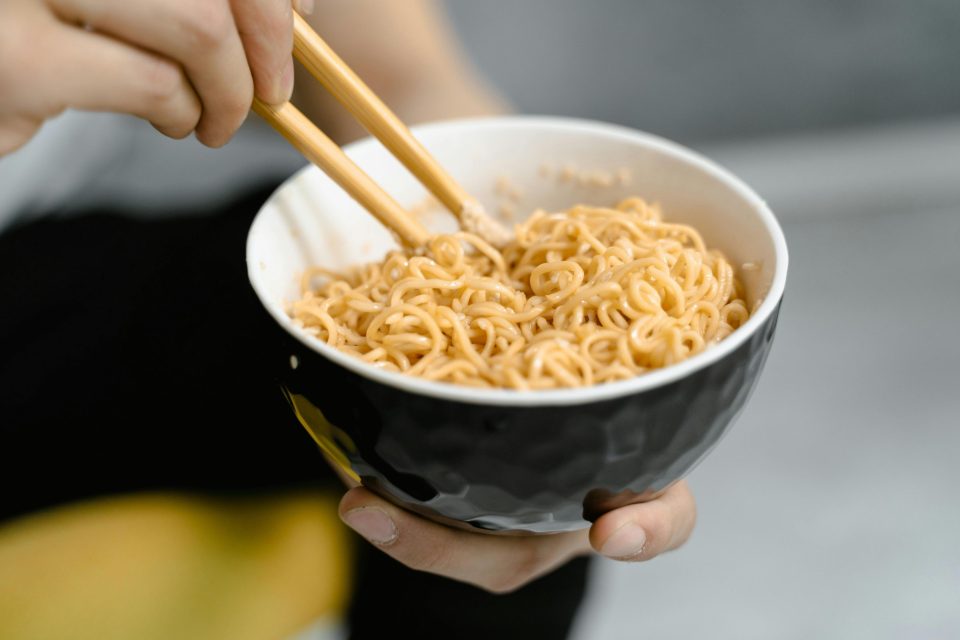 Af en toe een pakje instant noodles: kan dat kwaad?