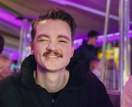Bram Krikke: Leeftijd, Vriendin en Salaris