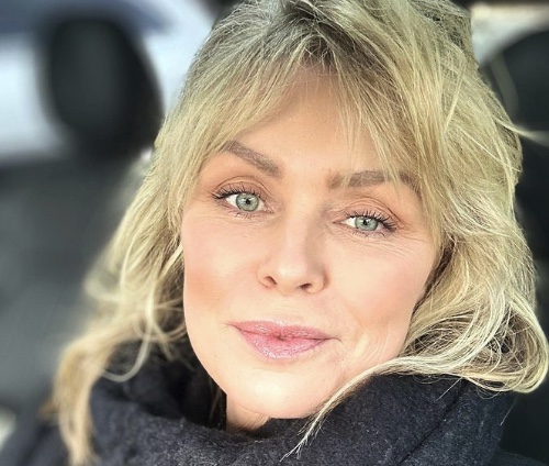 Bridget Maasland haar Vermogen en Salaris [2025]
