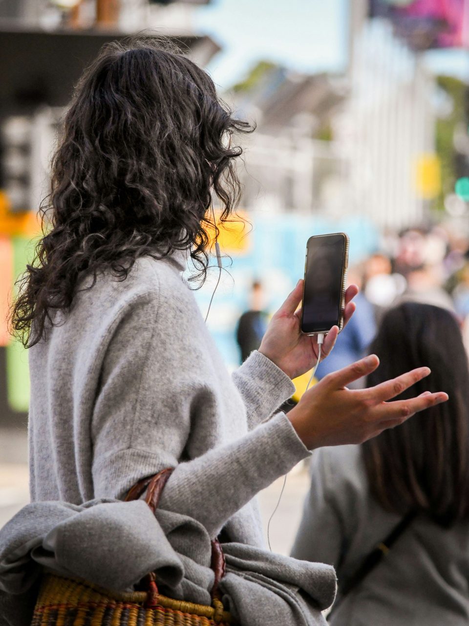 Veel Nederlanders zijn bang dat hun smartphone gestolen wordt op vakantie: dít kun je er aan doen