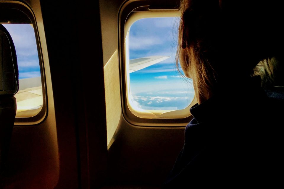 Turbulentie in het vliegtuig naar je vakantiebestemming: moet je je er zorgen om maken?